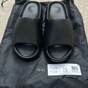 Brand New Black Yeezy Slides YS-01 Men’s Size 8